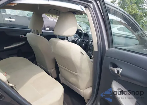 2013 Toyota Corolla Le z USA, uszkodzony, nr VIN 2T1BU4EE1DC031648